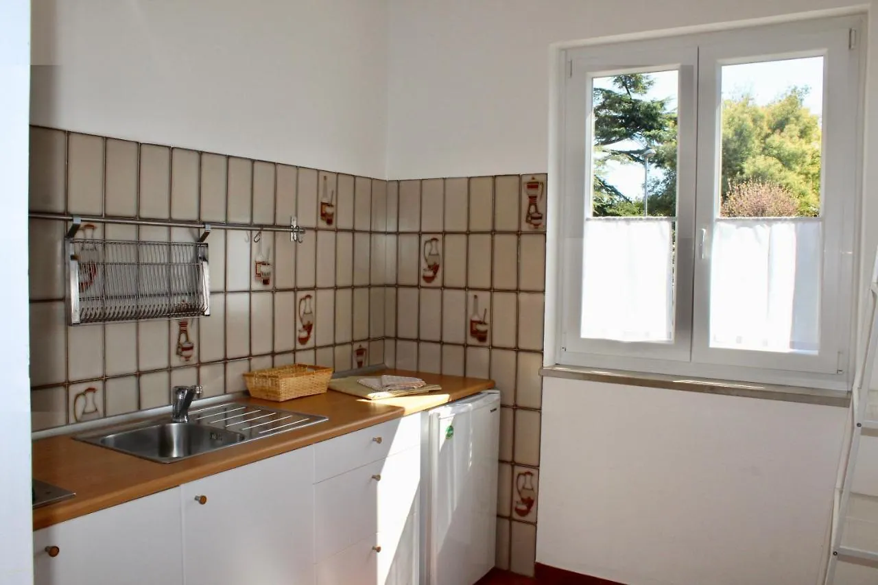 Casa Monte Mulini With Parking Rovinj Apartment