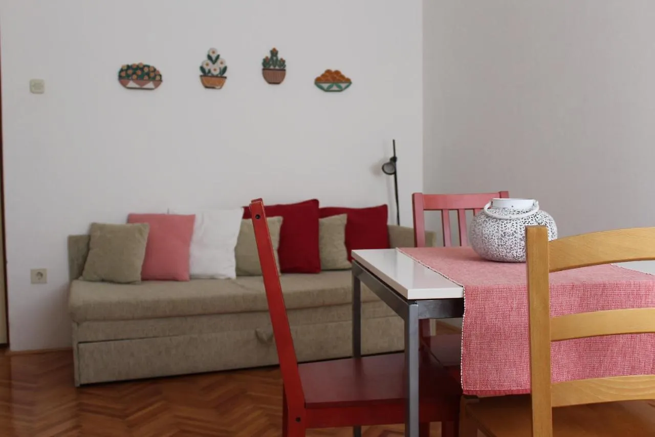 Apartment Casa Monte Mulini With Parking Rovinj