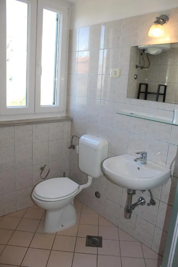 Casa Monte Mulini With Parking Rovinj Apartment