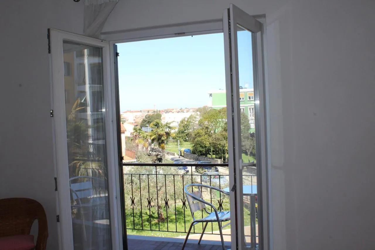 Apartment Casa Monte Mulini With Parking Rovinj
