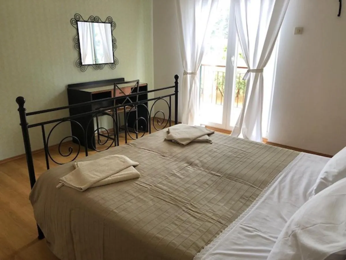 Casa Monte Mulini With Parking Rovinj Apartment