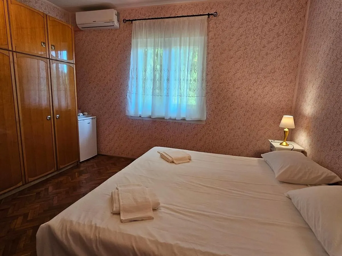 Casa Monte Mulini With Parking Rovinj Apartment