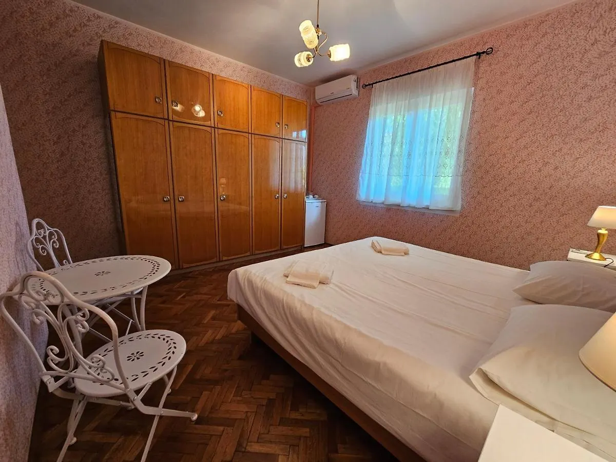 Apartment Casa Monte Mulini With Parking Rovinj