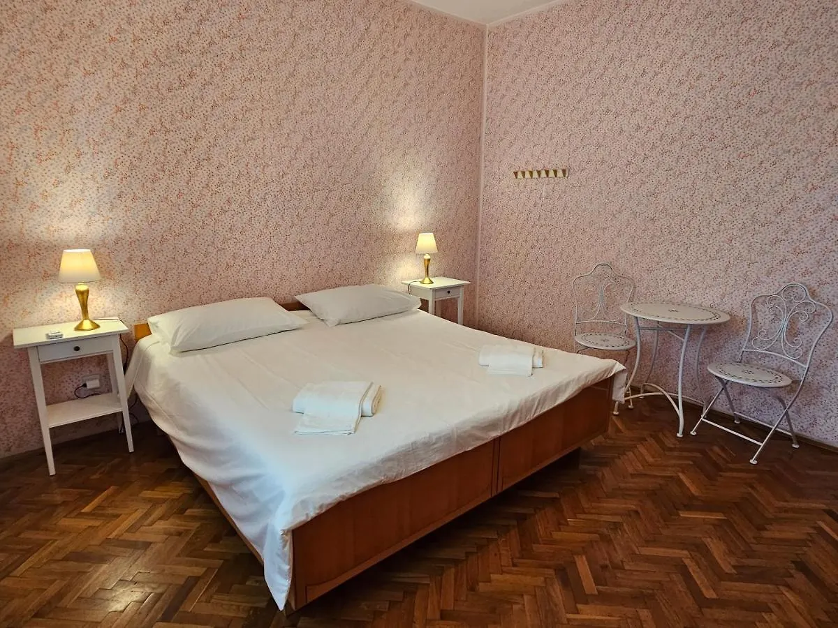 Apartment Casa Monte Mulini With Parking Rovinj